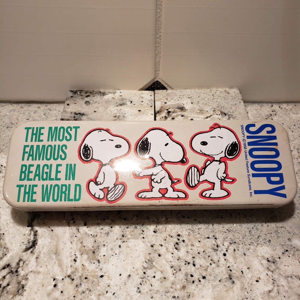 Vintage 1958 Snoopy vintage tin pencil box.